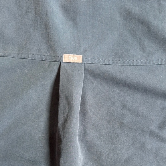 Figs Women's Top in Navy Blue - Picture 4 of 8